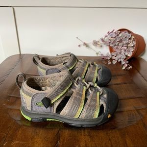 KEEN waterproof hiking sandal
